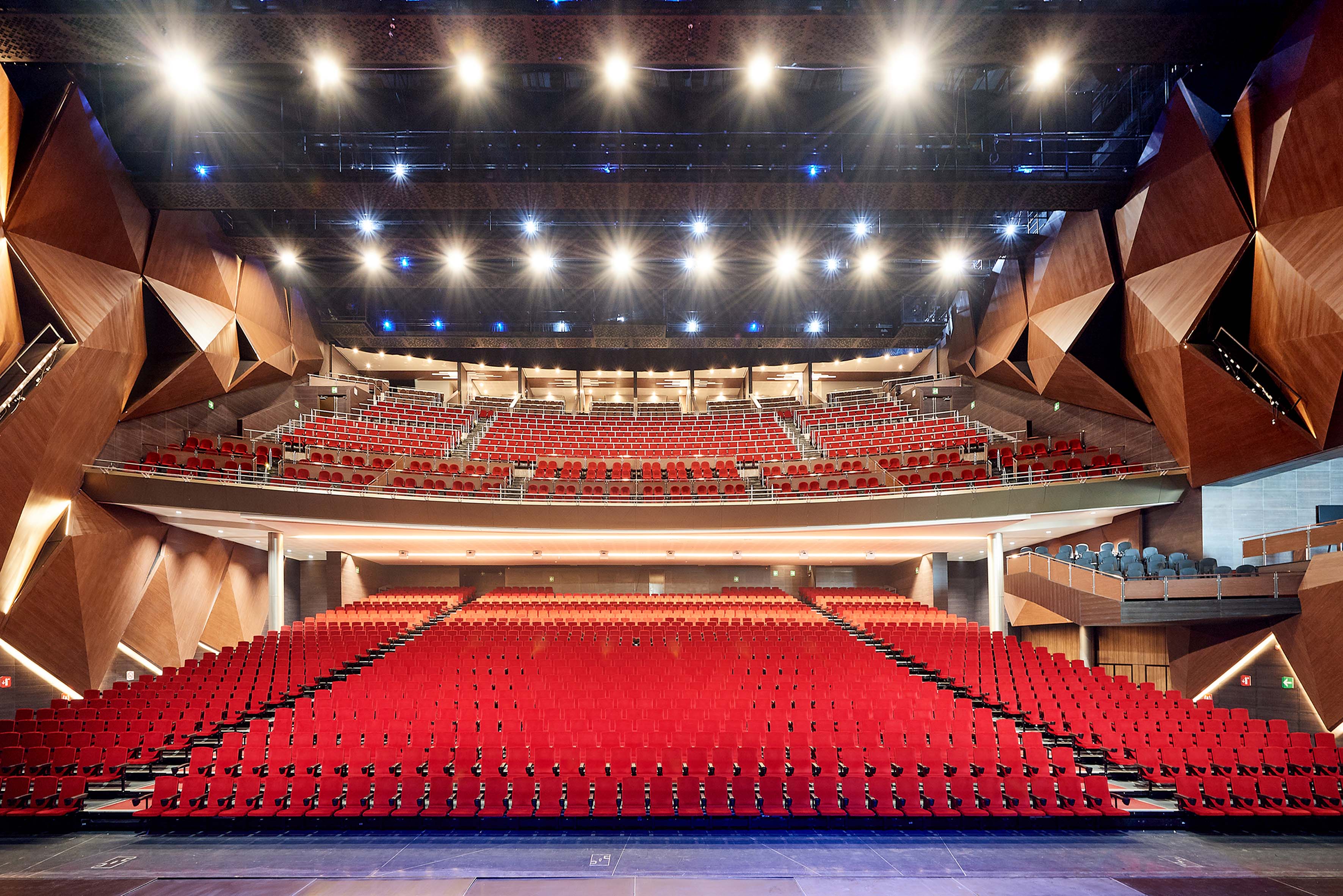 ShowCenter Complex